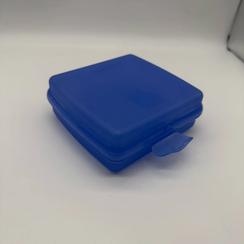 Tupperware Hinged Sandwich Keeper Lunch Containers Blue (set of 2)